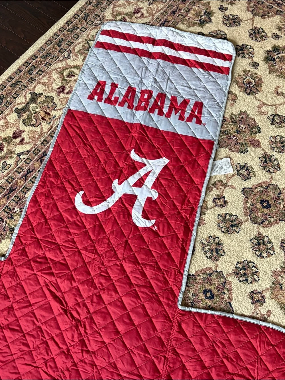 Alabama Crimson Tide Quilted Chair Cover Red and White Collegiate Recliner NCAA